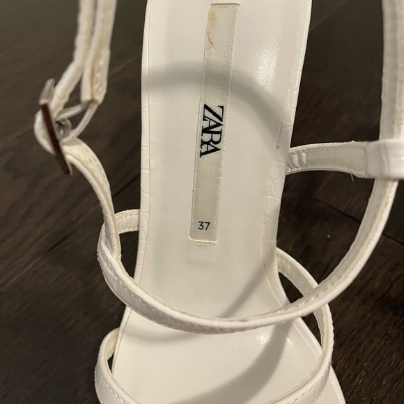Zara White Strappy Heals - Picture 3 of 8